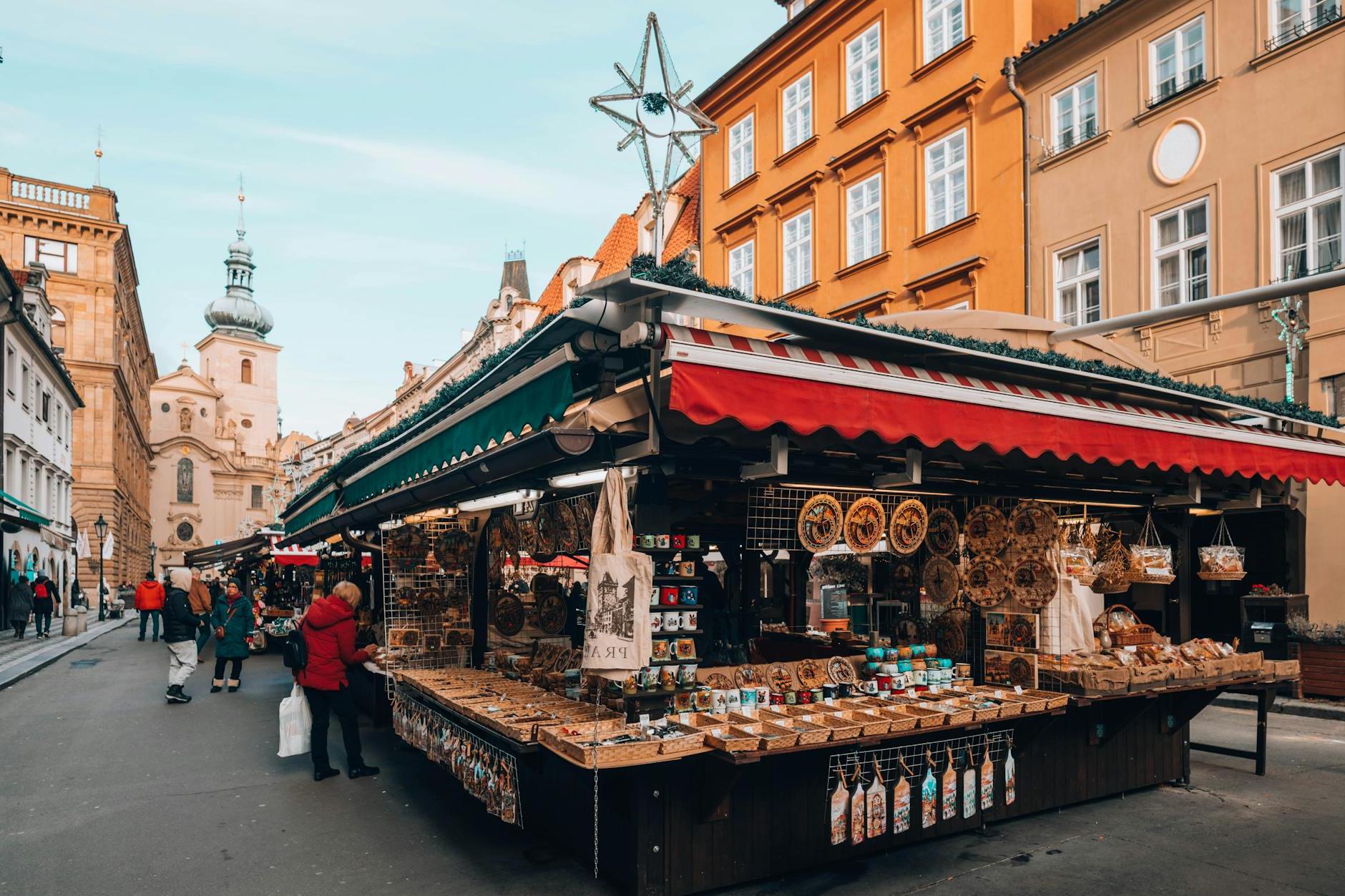 Souvenirs Market on City Square