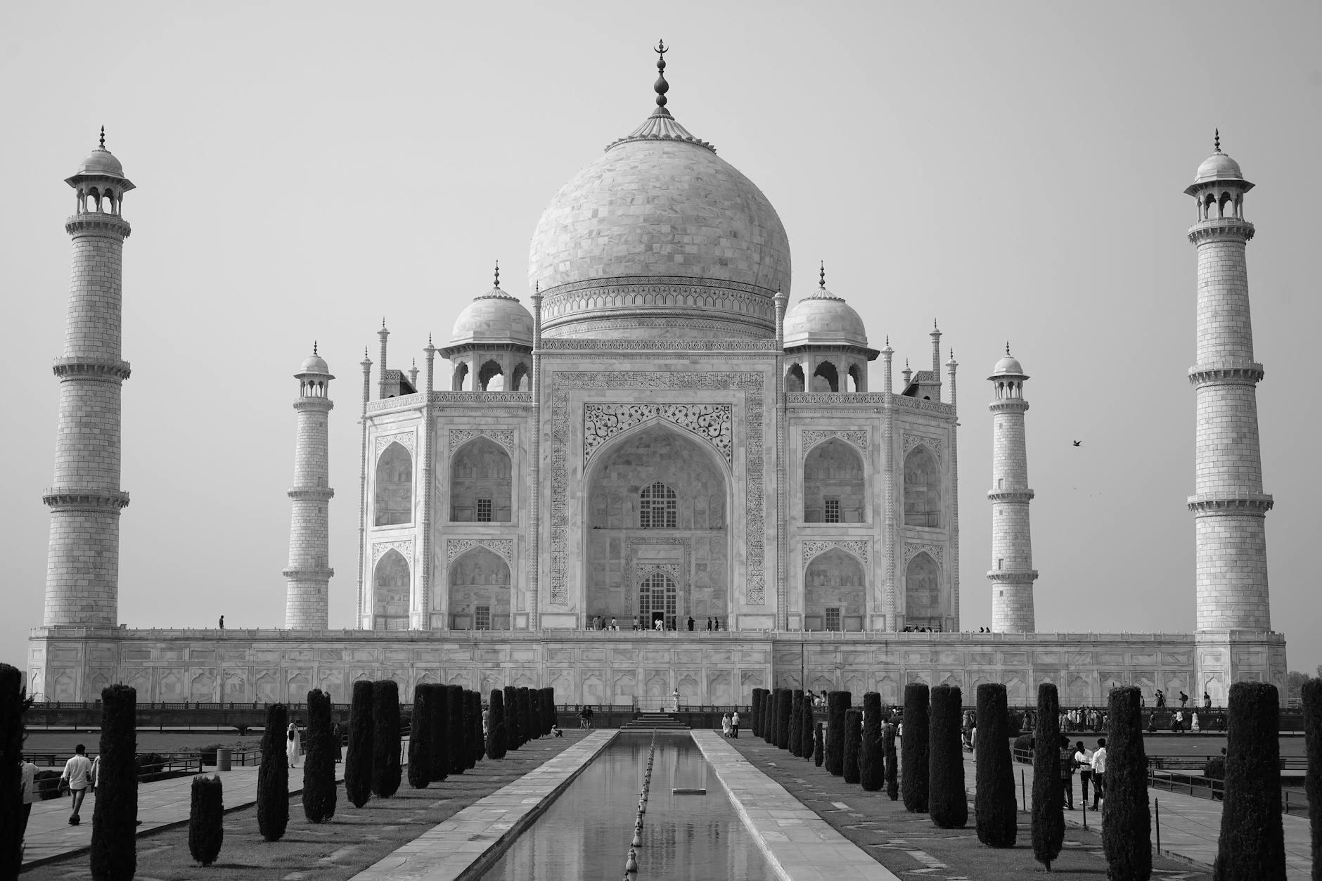 Grayscale Photo of an Ancient Taj Mahal Temple in India