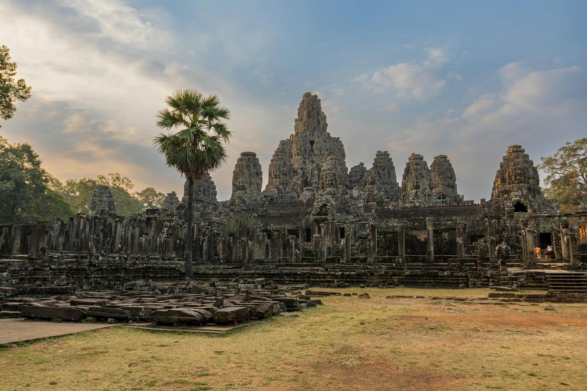 Discover the Magic of Siem Reap: Top 10 Must-Visit Attractions