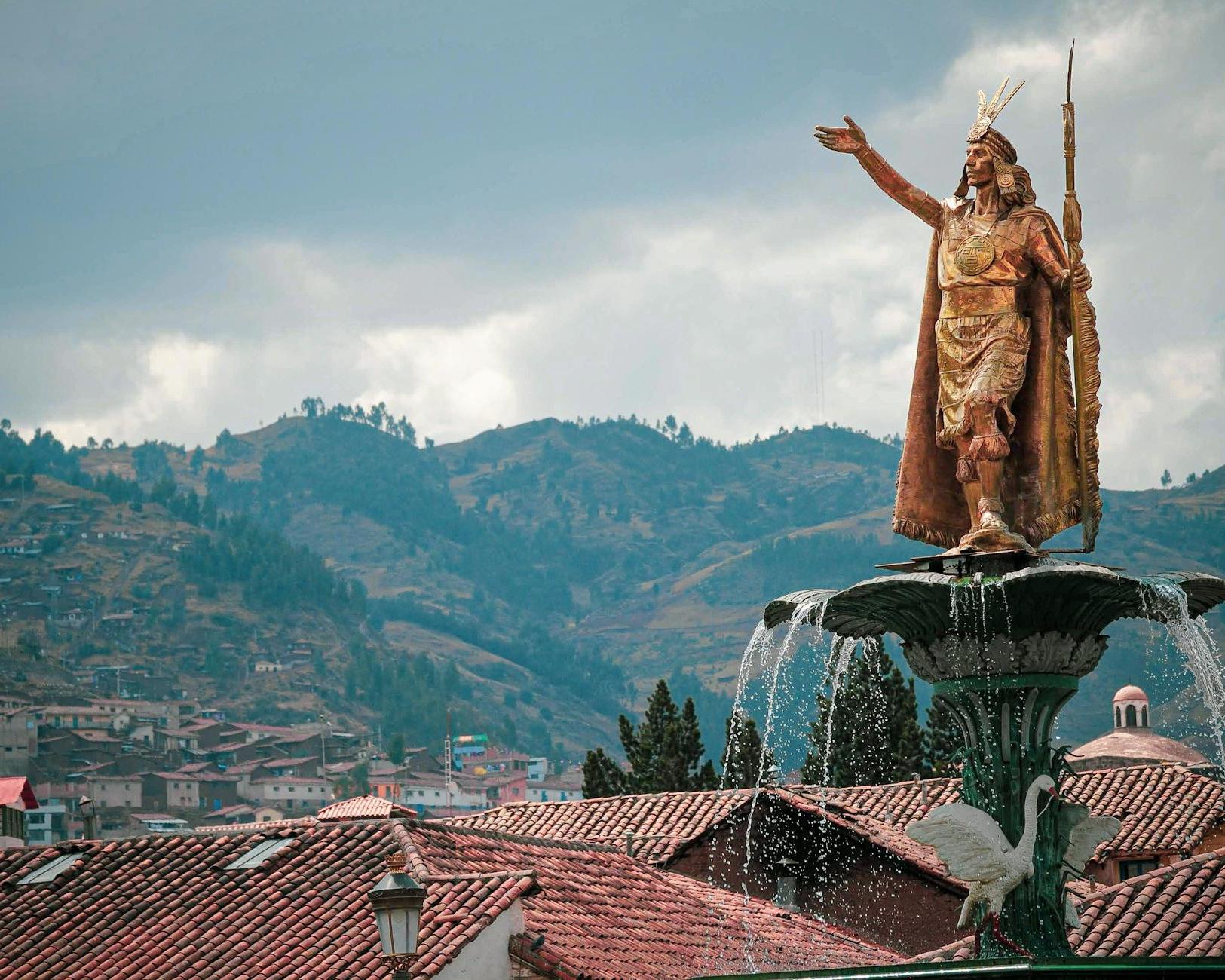 Photo of the Statue of Pachacuti in Cusco, Peru