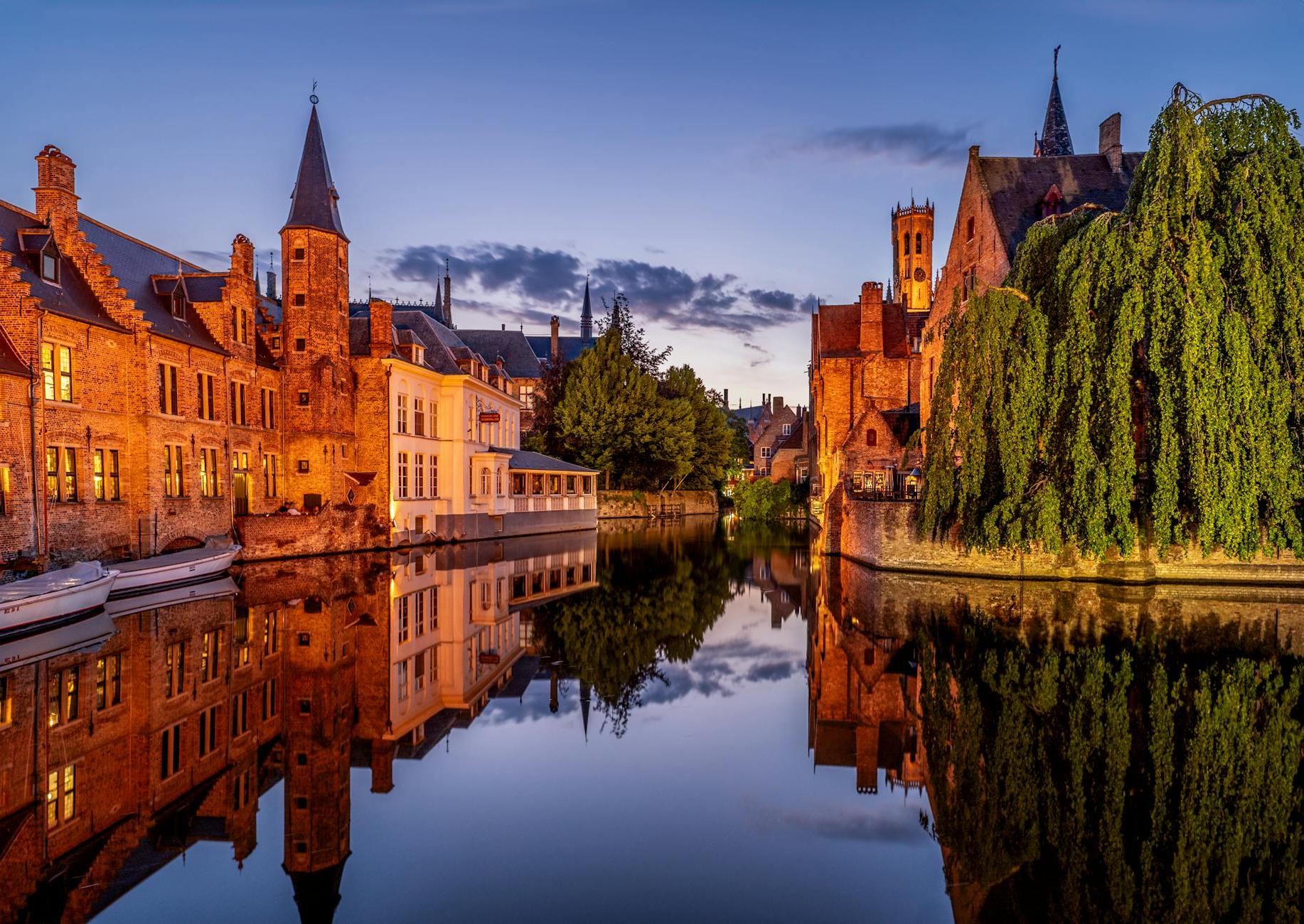 Top 10 Must-See Attractions in Bruges: Discover the Best of This Fairy-Tale City