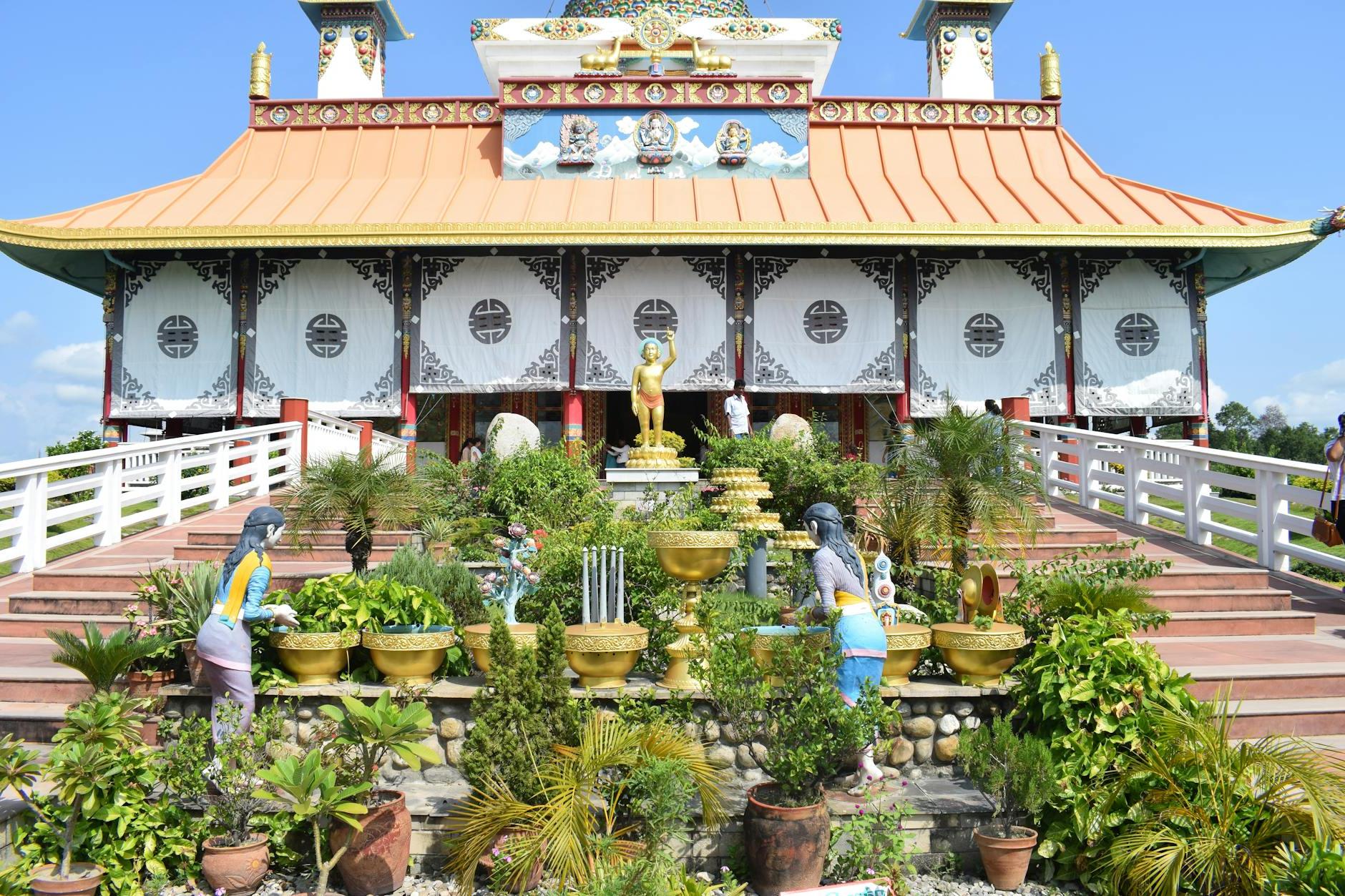 Buddha Tooth Relic Temple in Singapore