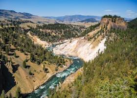 10 Must-See Wonders in Yellowstone National Park