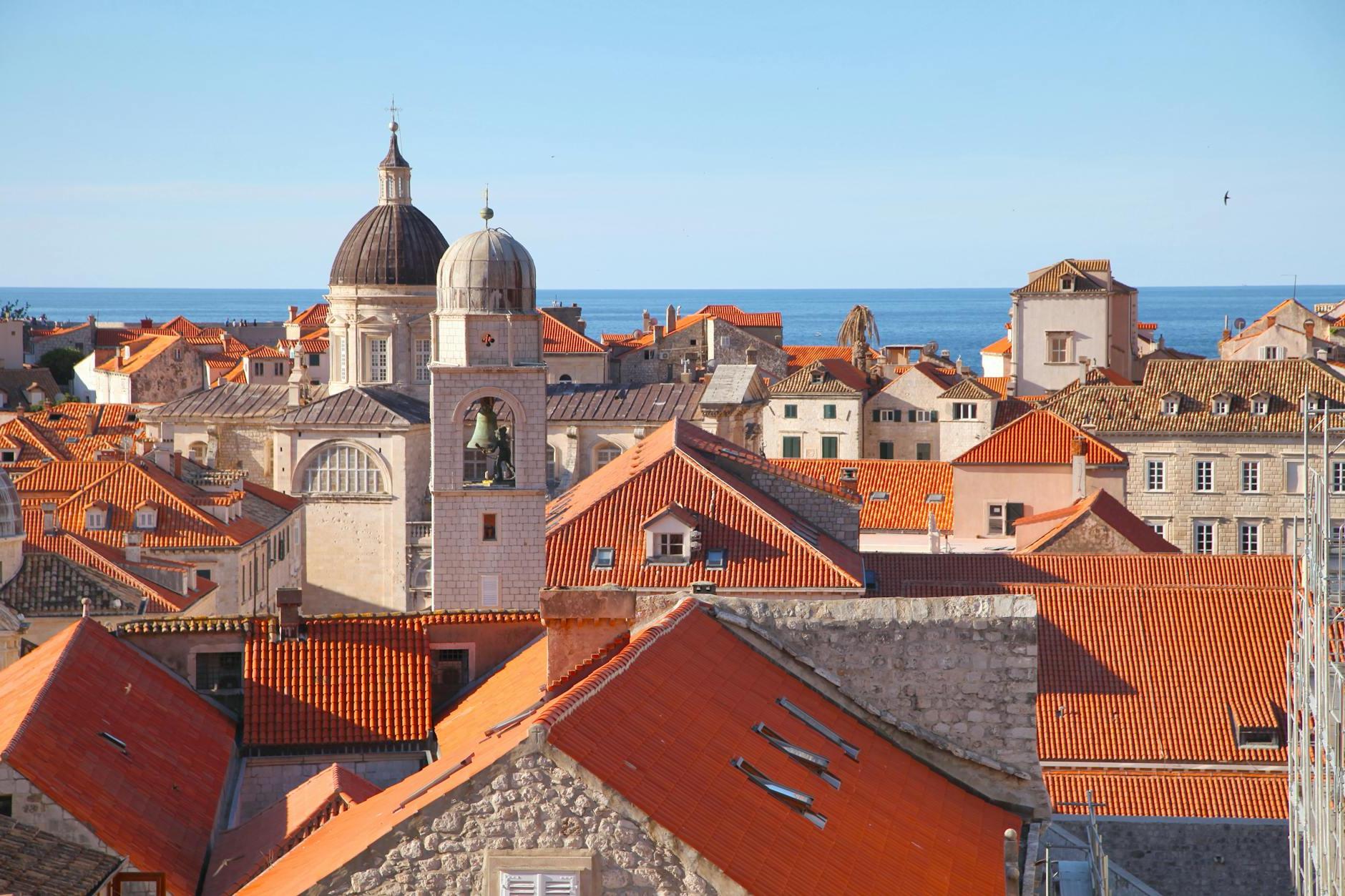 Explore the Pearl of the Adriatic: Top 10 Must-Visit Spots in Dubrovnik