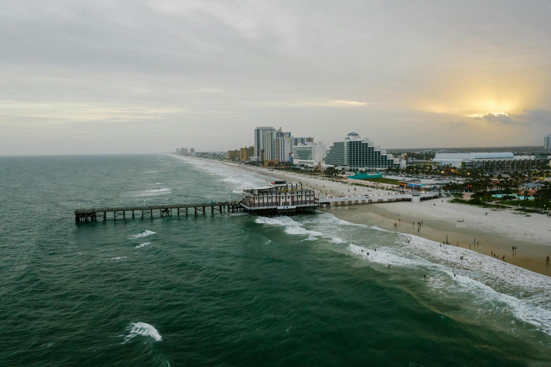 Top 10 Must-See Spots in Daytona Beach, Florida